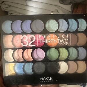 32-Color Perfect Eyeshadow Palette